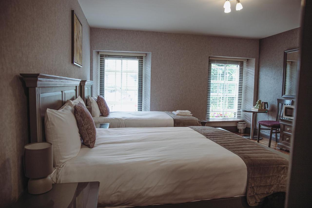 Muskerry Arms Bar And B&B Blarney Exteriör bild