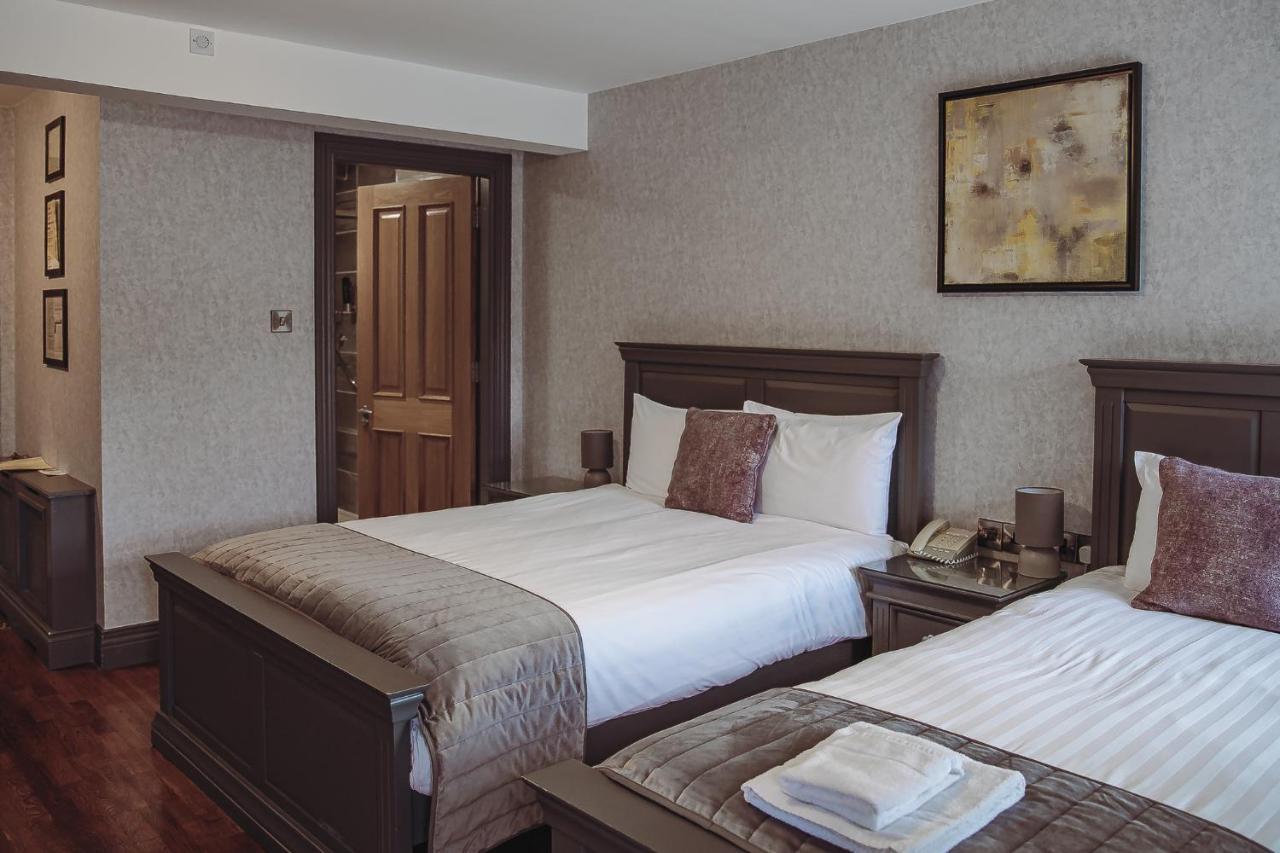 Muskerry Arms Bar And B&B Blarney Exteriör bild