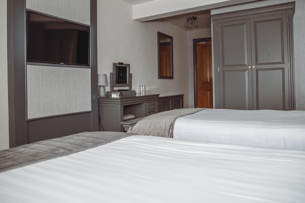 Muskerry Arms Bar And B&B Blarney Exteriör bild