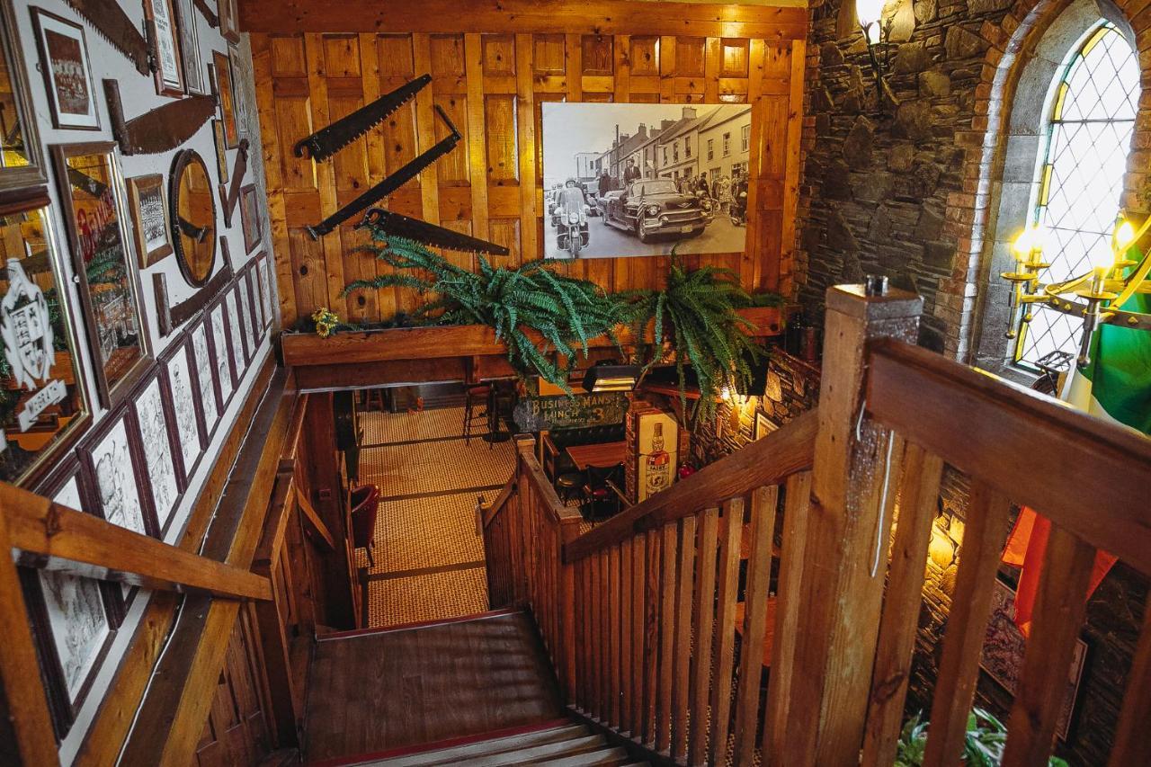 Muskerry Arms Bar And B&B Blarney Exteriör bild