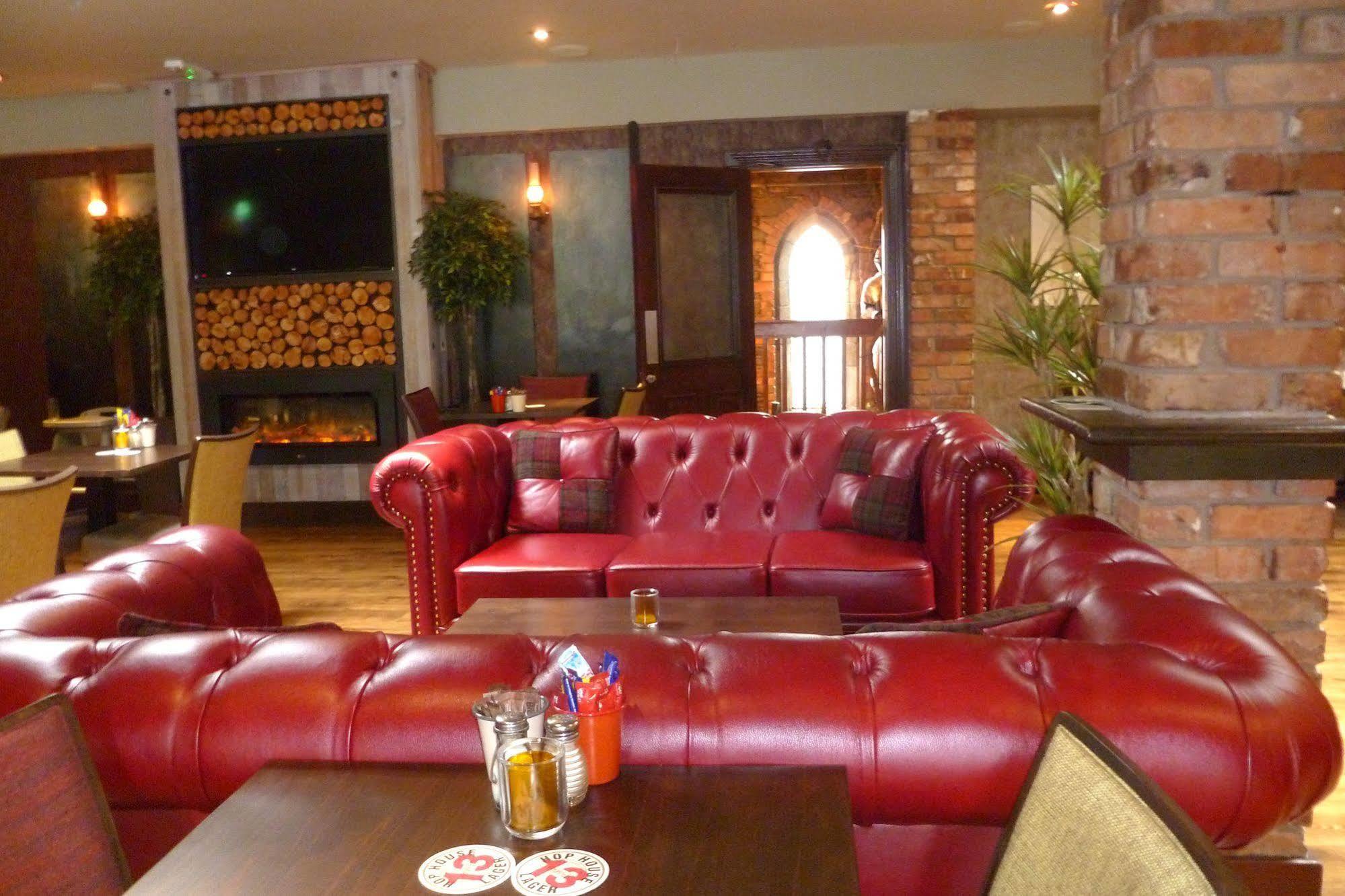 Muskerry Arms Bar And B&B Blarney Exteriör bild