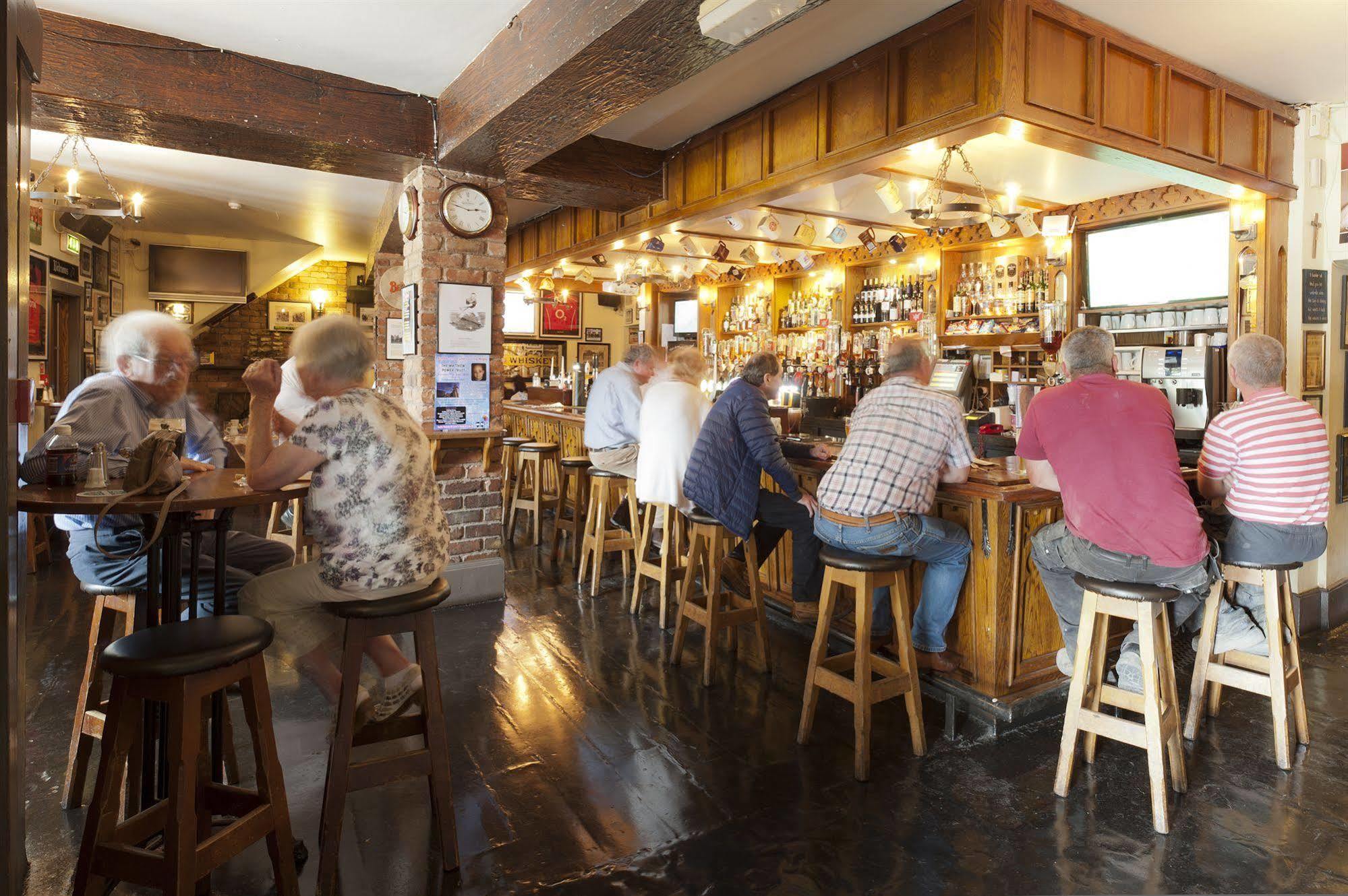 Muskerry Arms Bar And B&B Blarney Exteriör bild